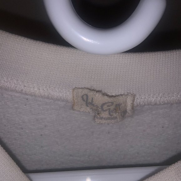 BRANDY MELVILLE yosemite creckneck - Picture 2 of 2